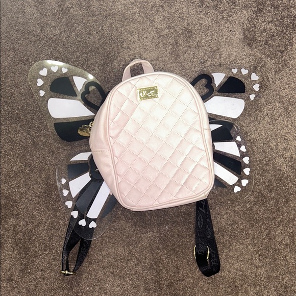 Luv Betsey by Betsey Johnson Butterfly Wings mini Backpack in pink faux leather - Picture 4 of 9